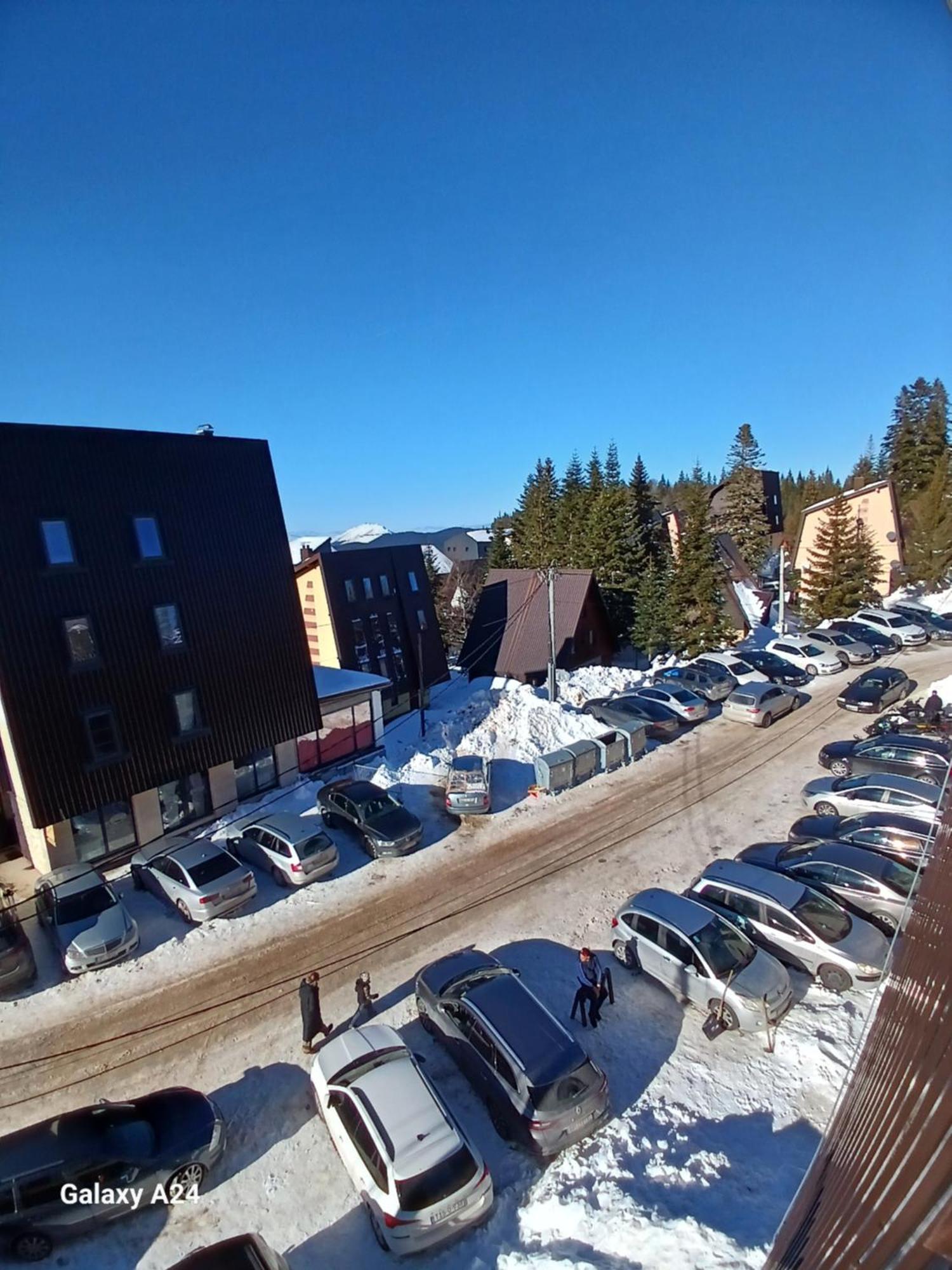 Mraz Apartamento Jahorina Exterior foto