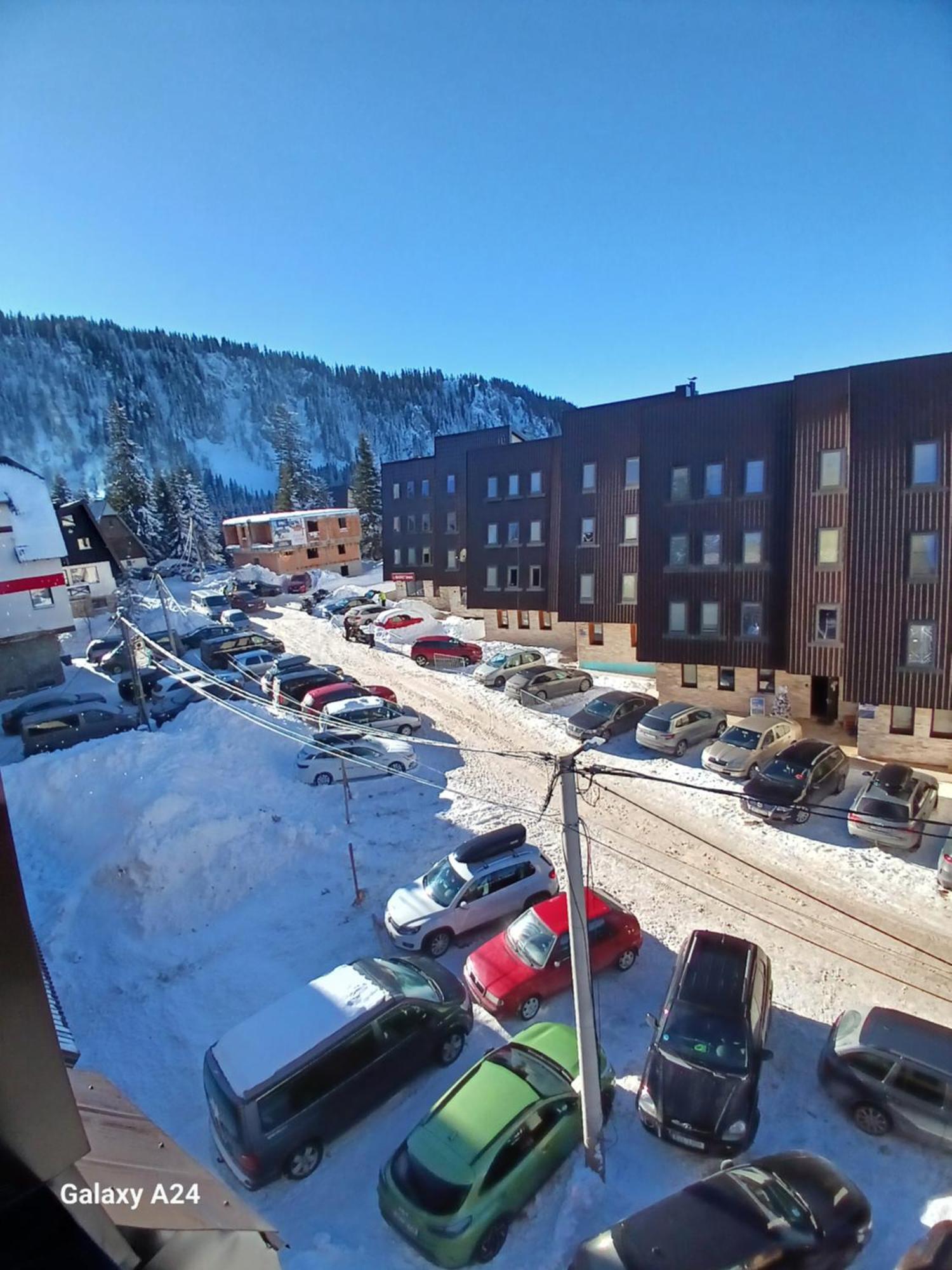 Mraz Apartamento Jahorina Exterior foto